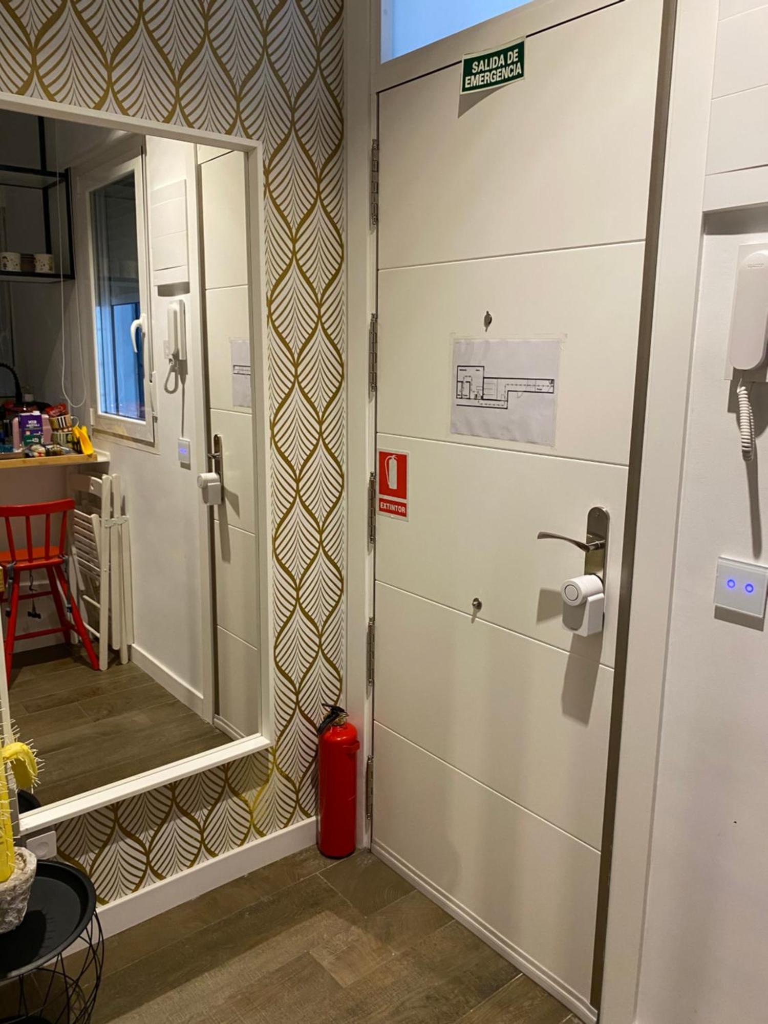 Luxury Flat City Center Full Equipe Non Touristic Madri Exterior foto